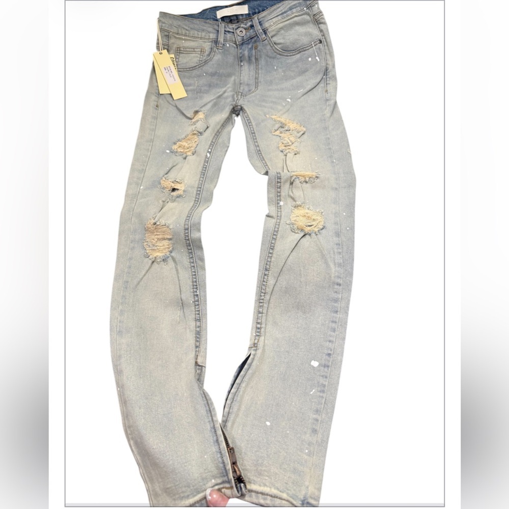 NWT KDNK Light Blue Distressed Skinny Tapered Jeans Size 30